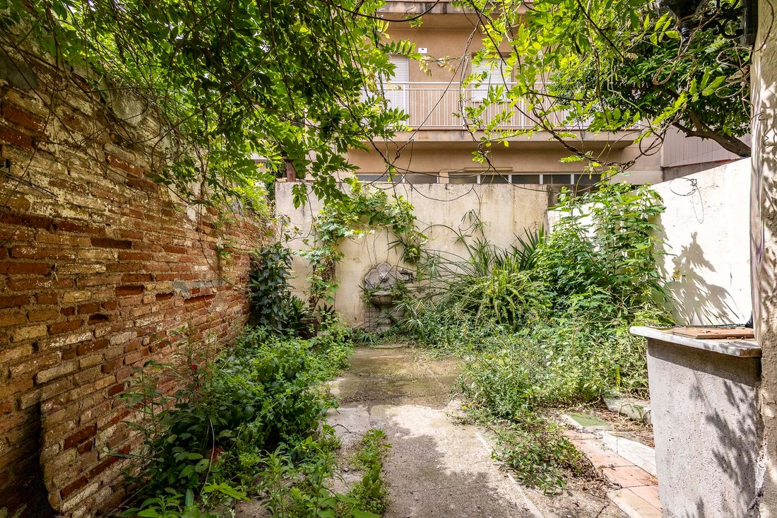 House in Nou Barris, Barcelona, Spain 2 - 17952810