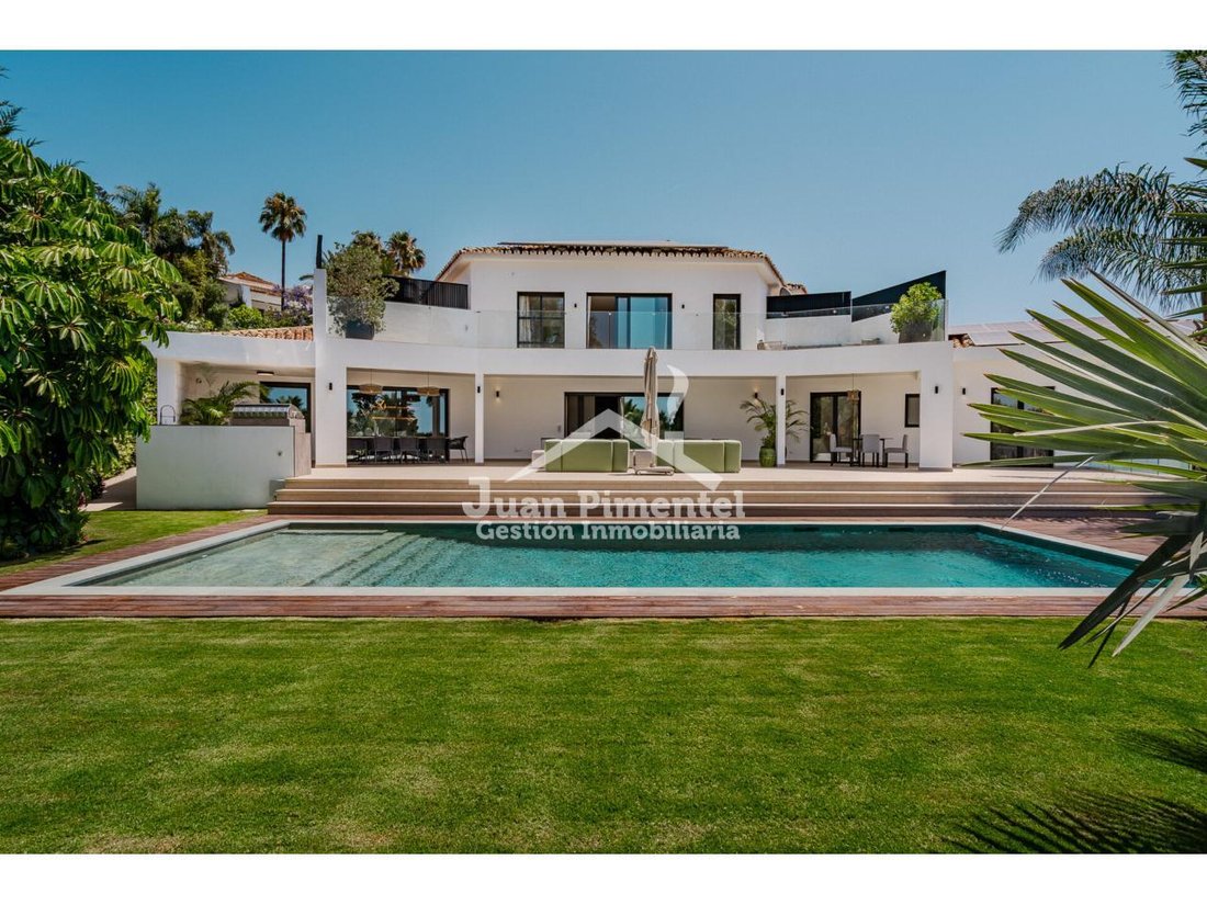 Chalet in Marbella, Andalusia, Spain 1 - 17947307