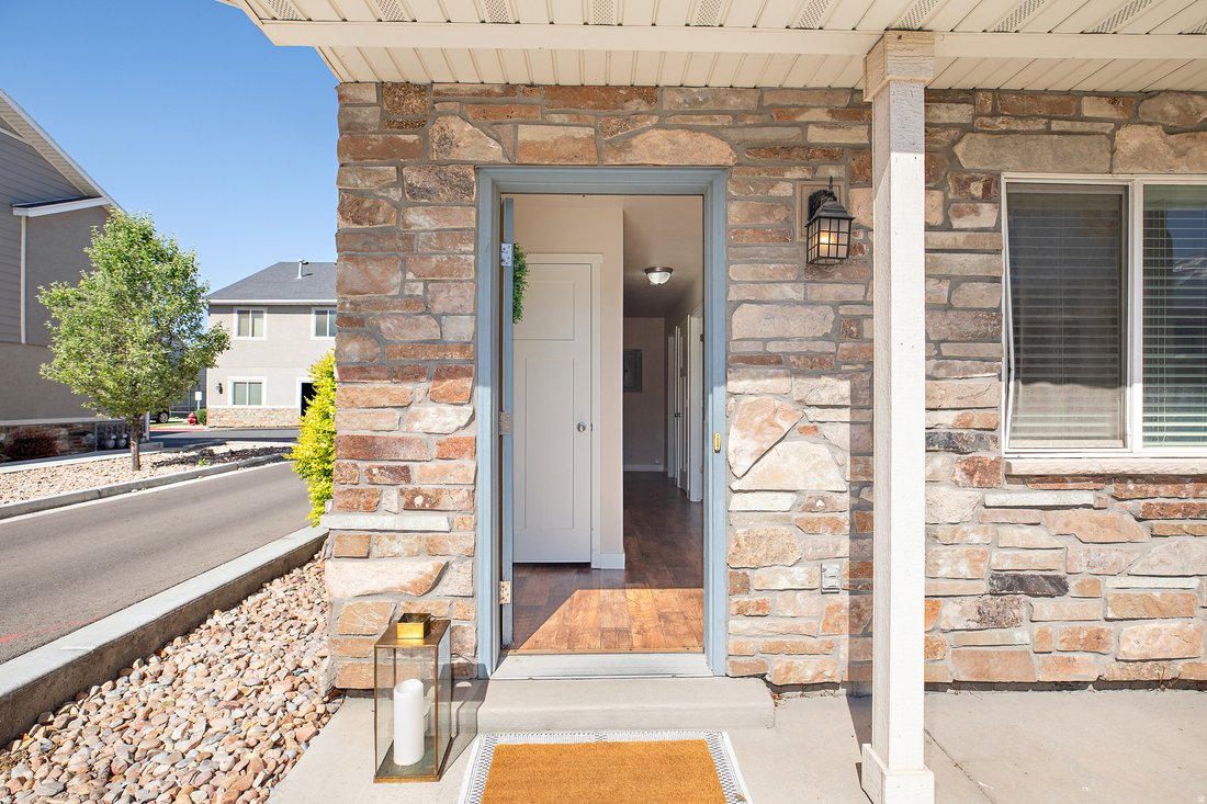 Vineyard, Utah, United States 3 - 17953825