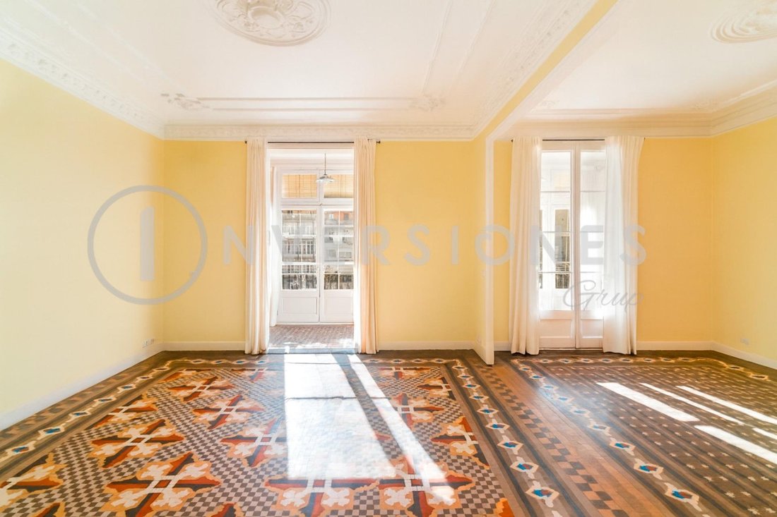 Apartment in Eixample, Barcelona, Spain 3 - 17954062