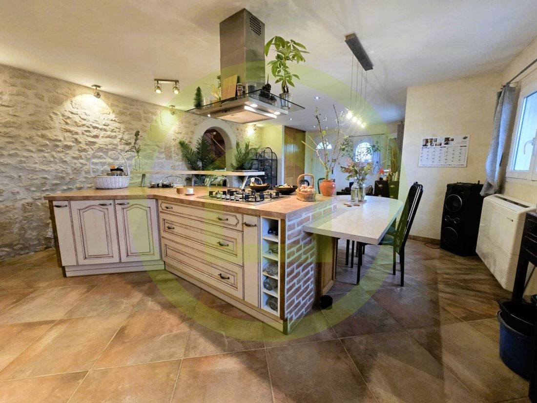 House in Mirambeau, Nouvelle-Aquitaine, France 1 - 17954258