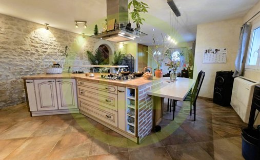 House in Mirambeau, Nouvelle-Aquitaine, France 1