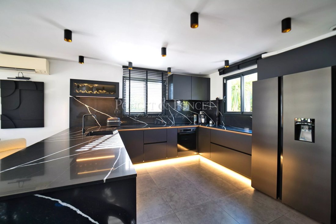 Villa in Juvignac, Occitania, France 5 - 16714788