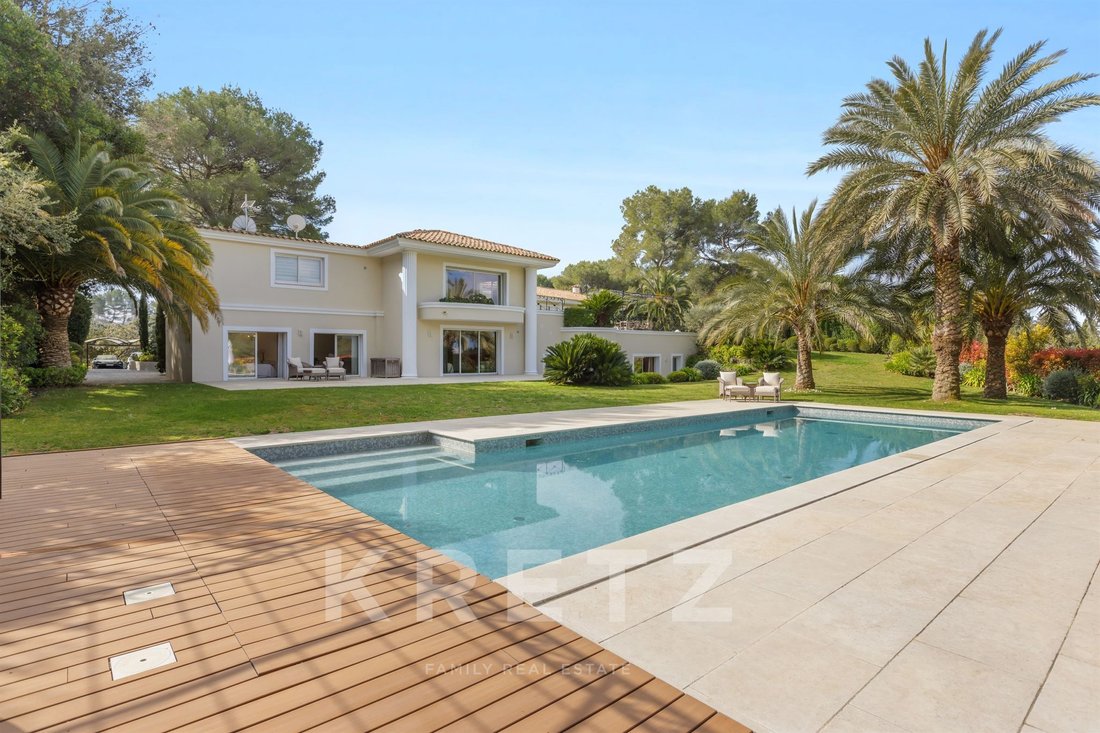 House in Mougins, Provence-Alpes-Côte d'Azur, France 1 - 17954299