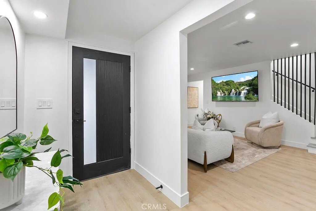 Westminster, California, United States 3 - 17953234