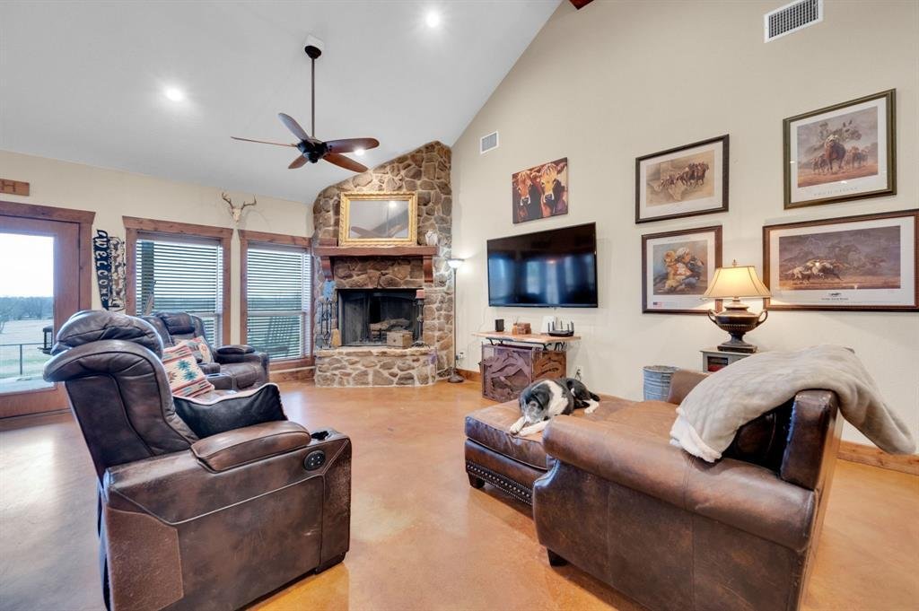 Farm Ranch in Ennis, Texas, United States 4 - 17952421