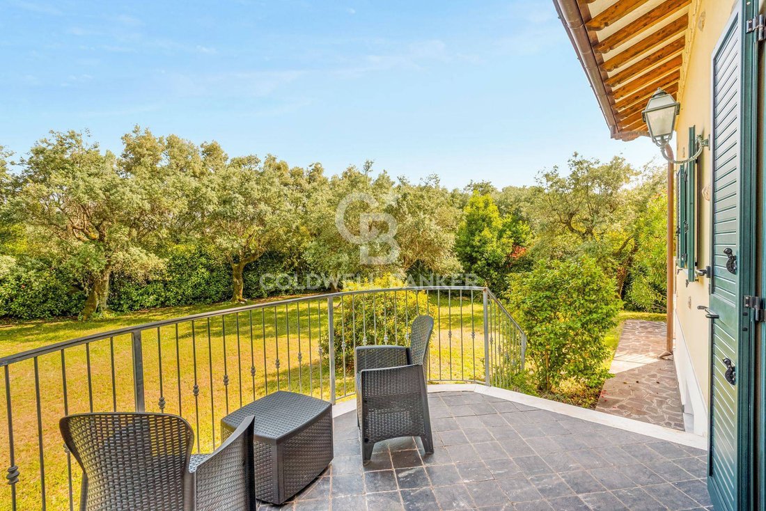 Villa in Seravezza, Tuscany, Italy 3 - 17955265