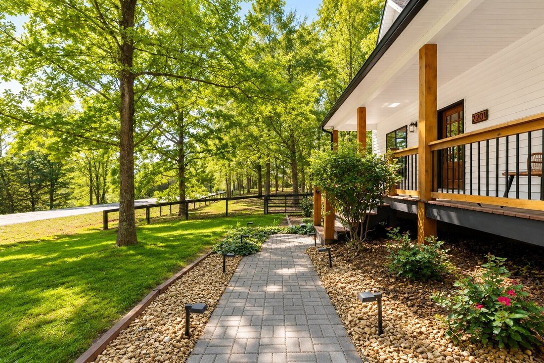 House in Lebanon, Tennessee, United States 3 - 17955863