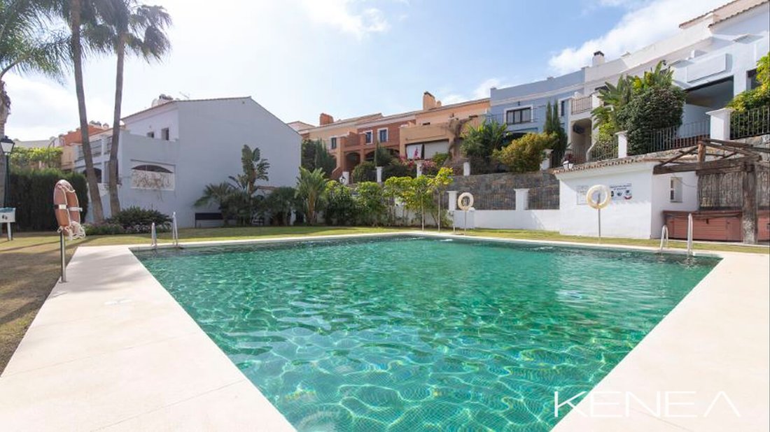 Chalet in Estepona, Andalusia, Spain 2 - 17947323