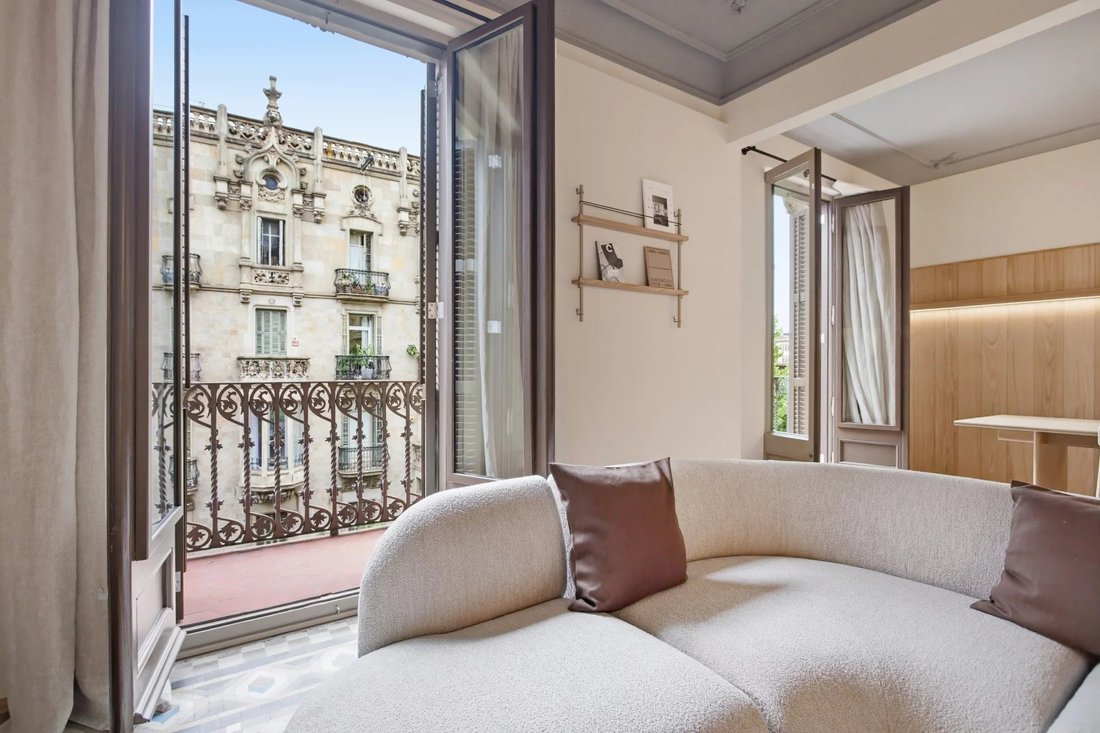 Apartment in Eixample, Barcelona, Spain 4 - 17949235