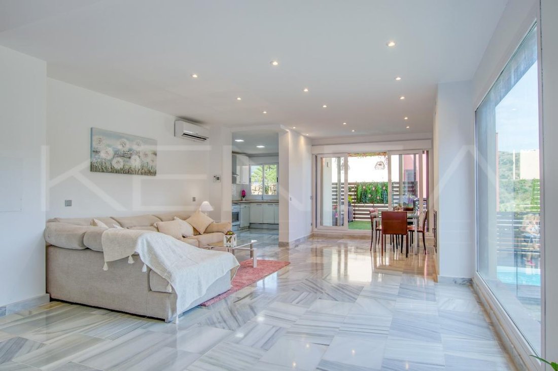 Chalet in Benahavis, Andalusia, Spain 4 - 17947337