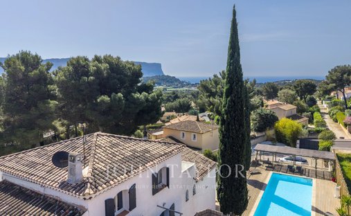 Villa in Peripherie, Cassis, France 1