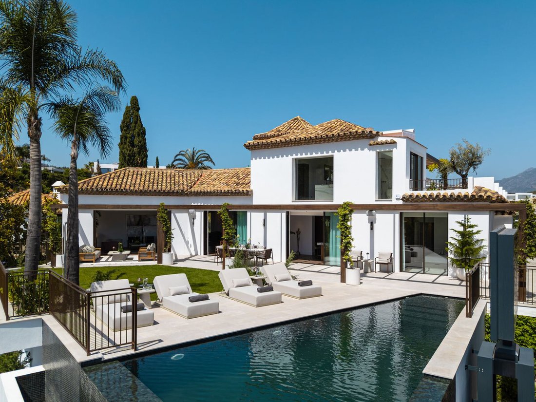 Villa in Cruz de Humilladero, Malaga, Spain 1 - 17949038