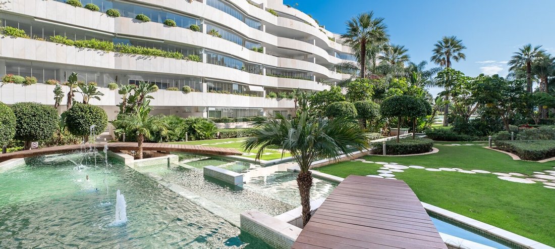Apartment in Puerto Banus, Marbella, Spain 1 - 17947316