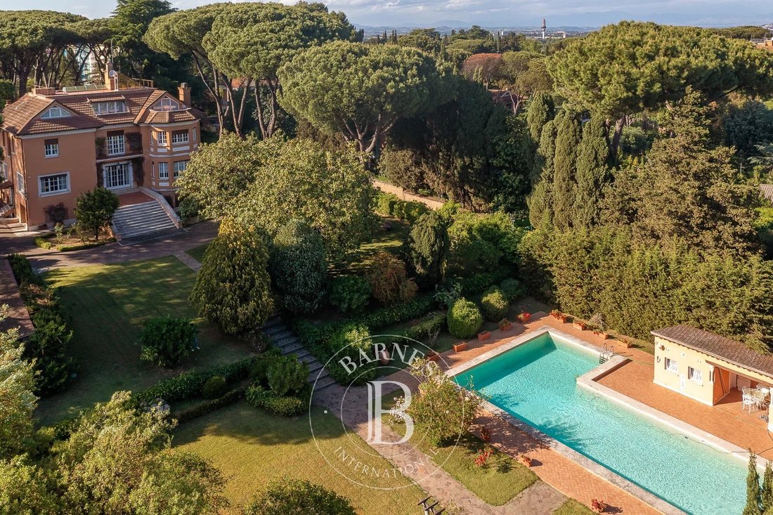 Villa in Farnesina - Camilluccia, Rome, Italy 1 - 17619821