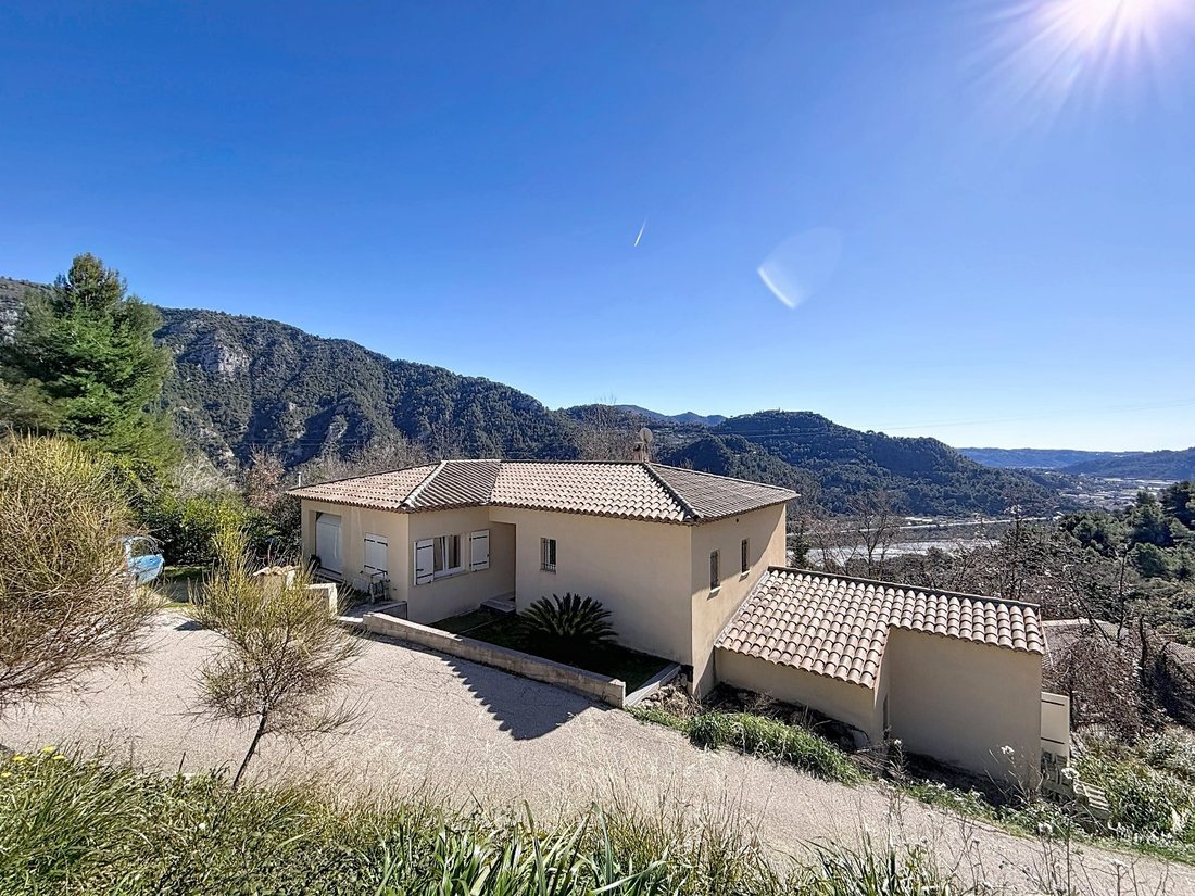 House in Gilette, Provence-Alpes-Côte d'Azur, France 1 - 17952594
