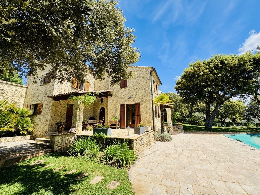 Estate in Grignan, Auvergne-Rhône-Alpes, France 3 - 17952896