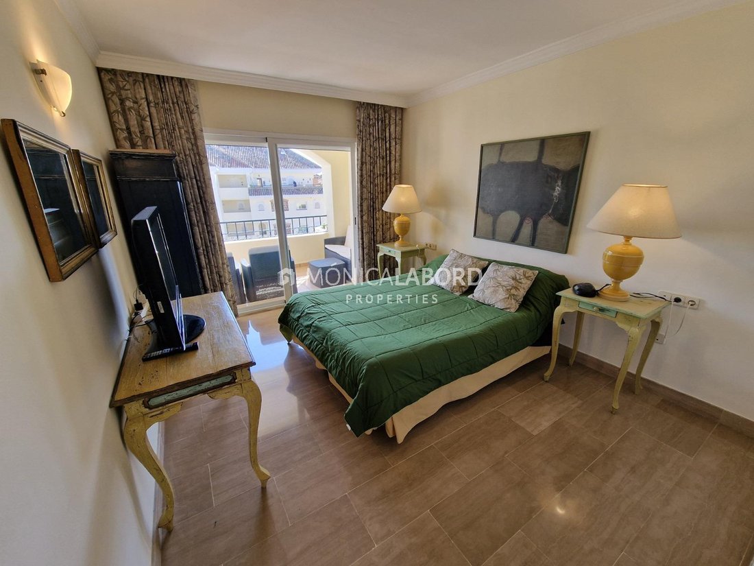 Apartment in Marbella, Andalusia, Spain 5 - 17947297