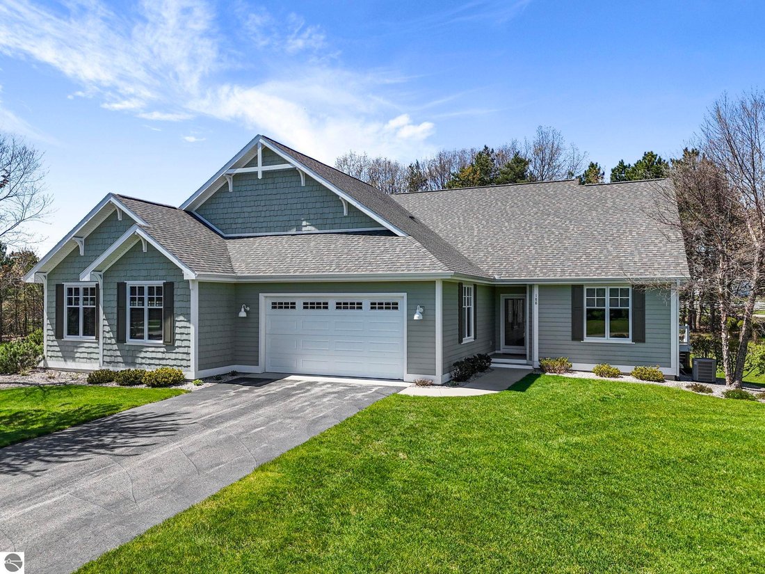 Condo in Traverse City, Michigan, United States 2 - 17509661