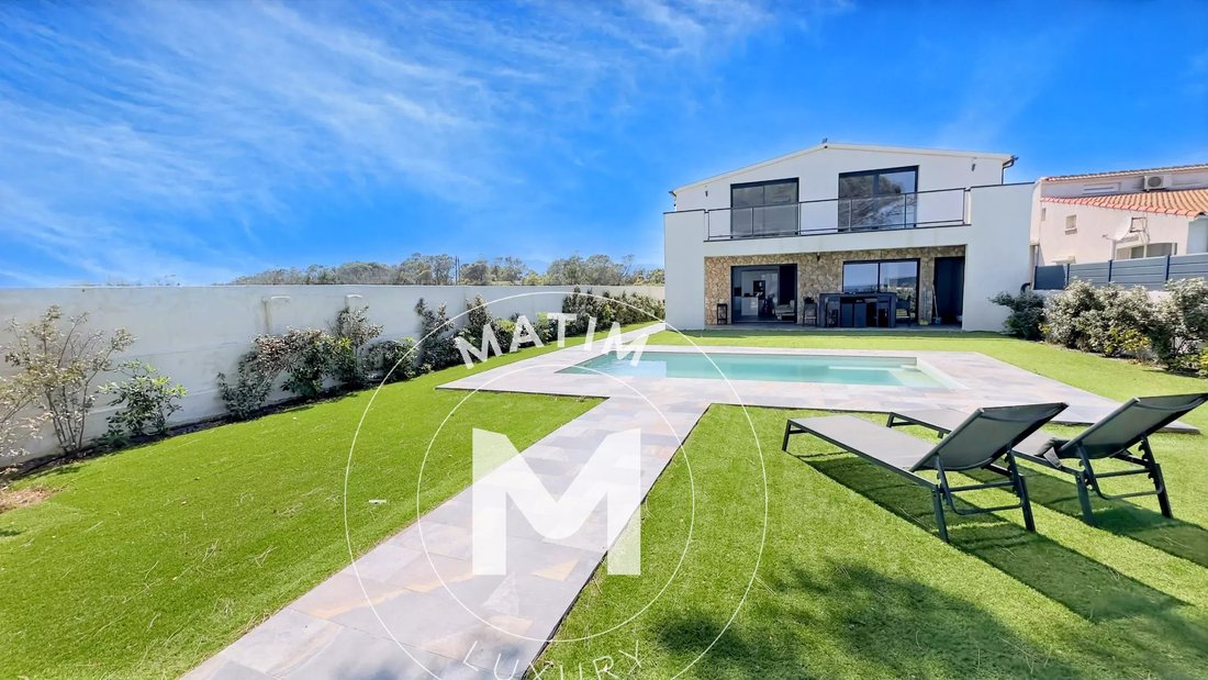 Villa in Lucciana, Corsica, France 2 - 17947131