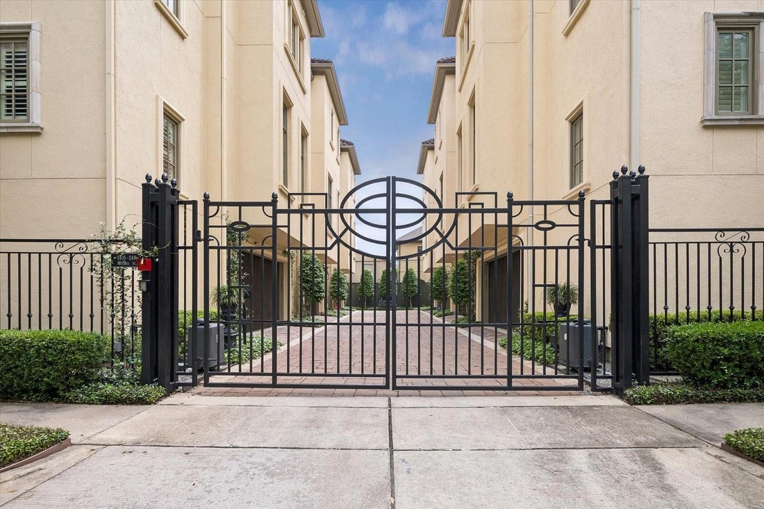 House in Houston, Texas, United States 4 - 17952925