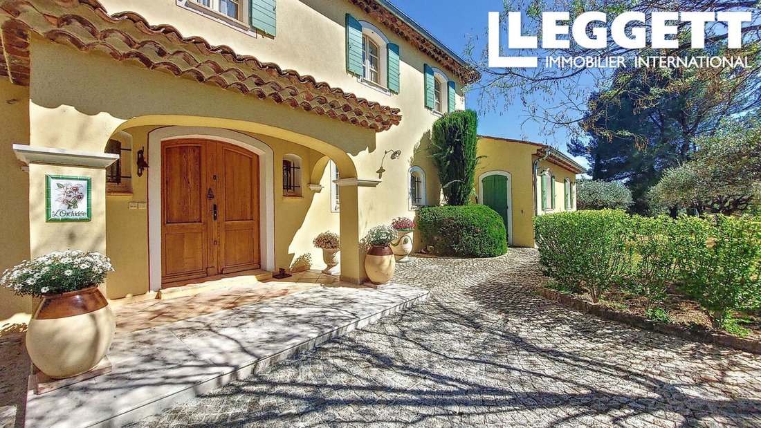 Villa in Villecroze, Provence-Alpes-Côte d'Azur, France 2 - 17951783