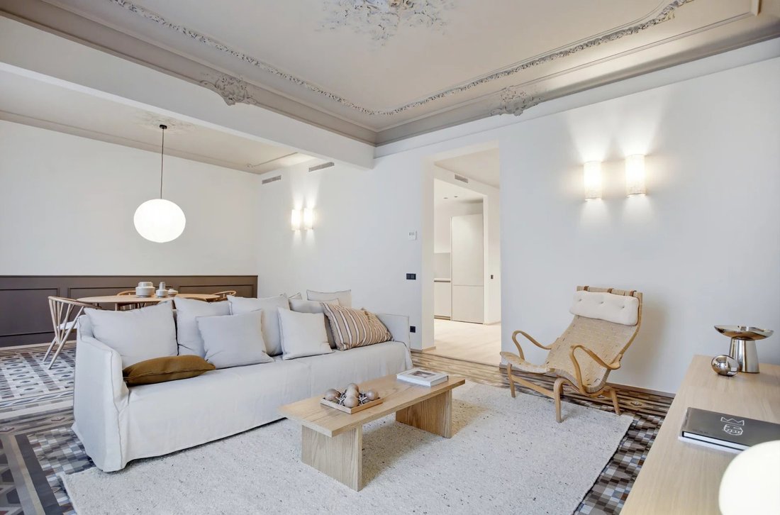 Apartment in Eixample, Barcelona, Spain 3 - 17949212