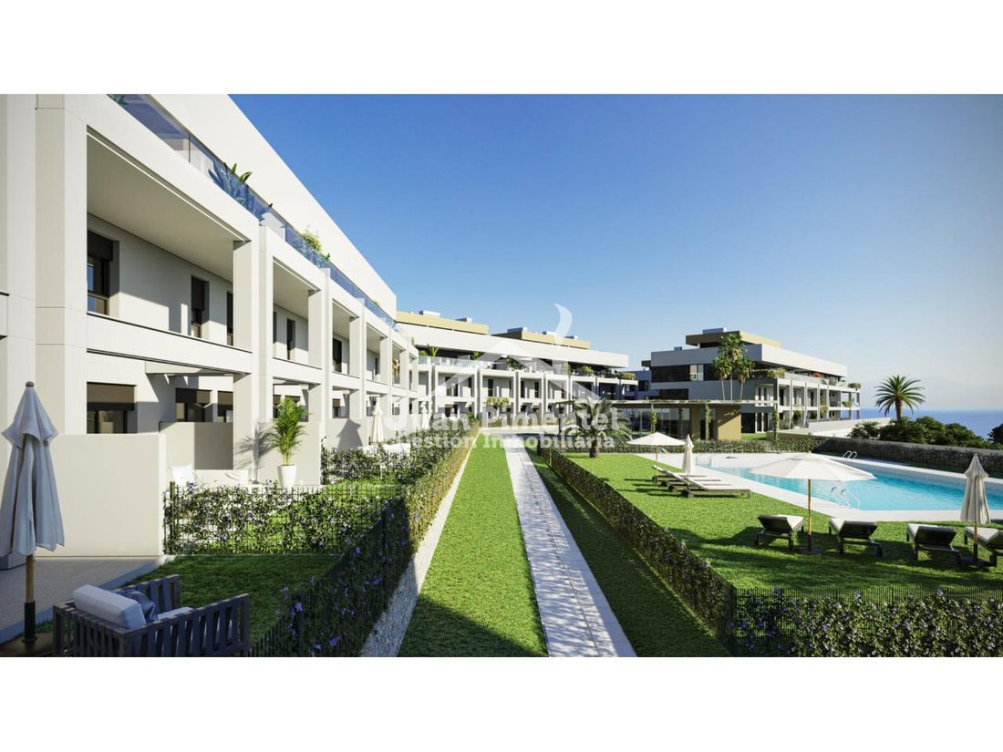 Apartment in Cancelada, Estepona, Andalusia 2 - 17947445