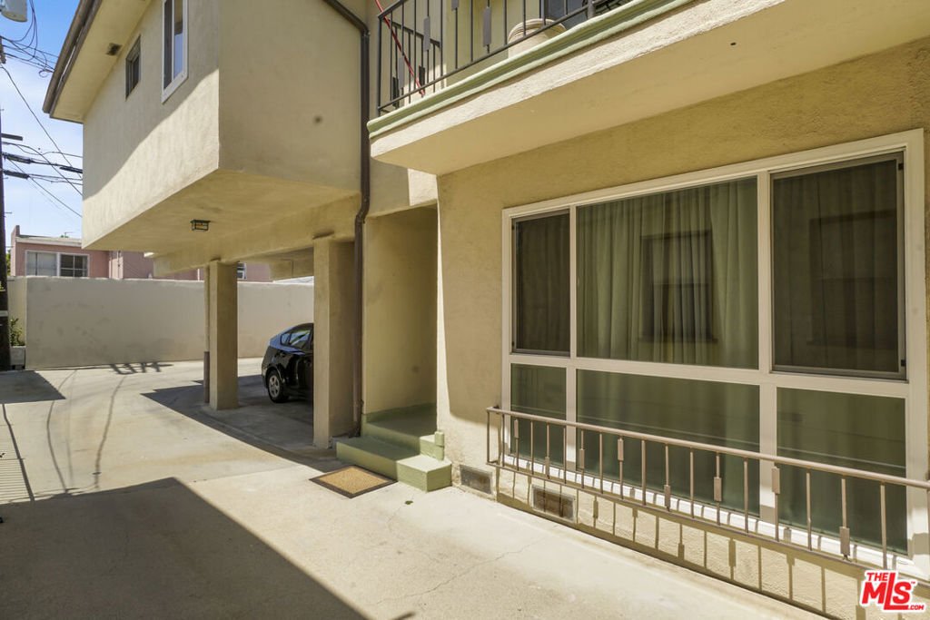 Los Angeles, California, United States 4 - 17953754