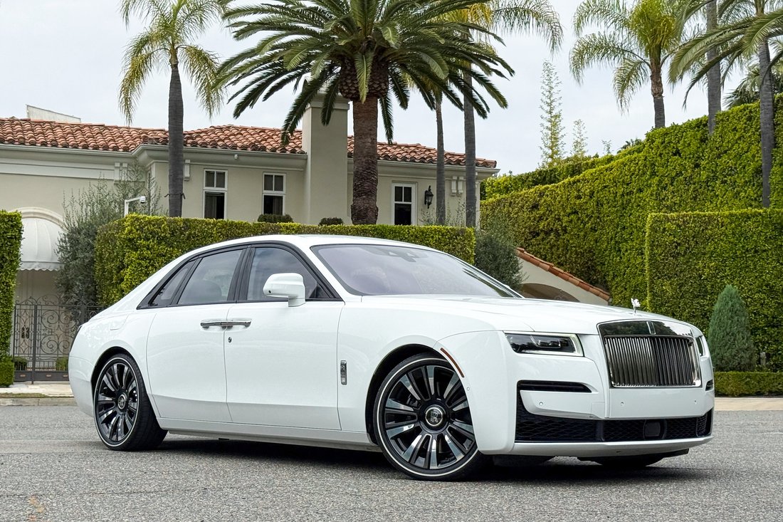 Sedan in West Hollywood, CA, United States 5 - 17948725