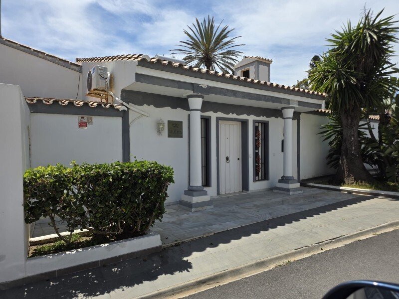 Villa in Estepona, Andalusia, Spain 3 - 17947399