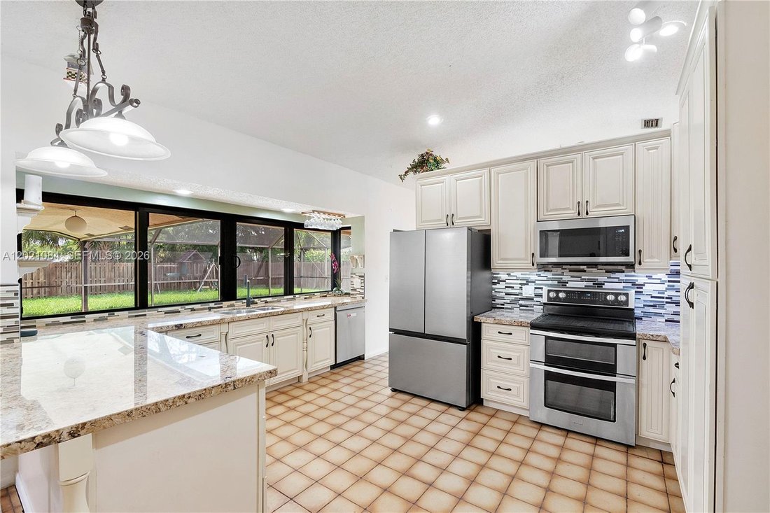 House in Coral Springs, Florida, United States 3 - 17955950