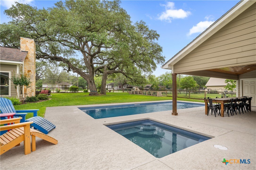 House in Flatonia, Texas, United States 5 - 17953672