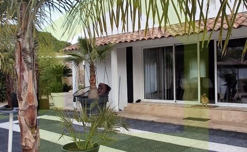 House in Ecarts, Roquebrune-sur-Argens, France 1