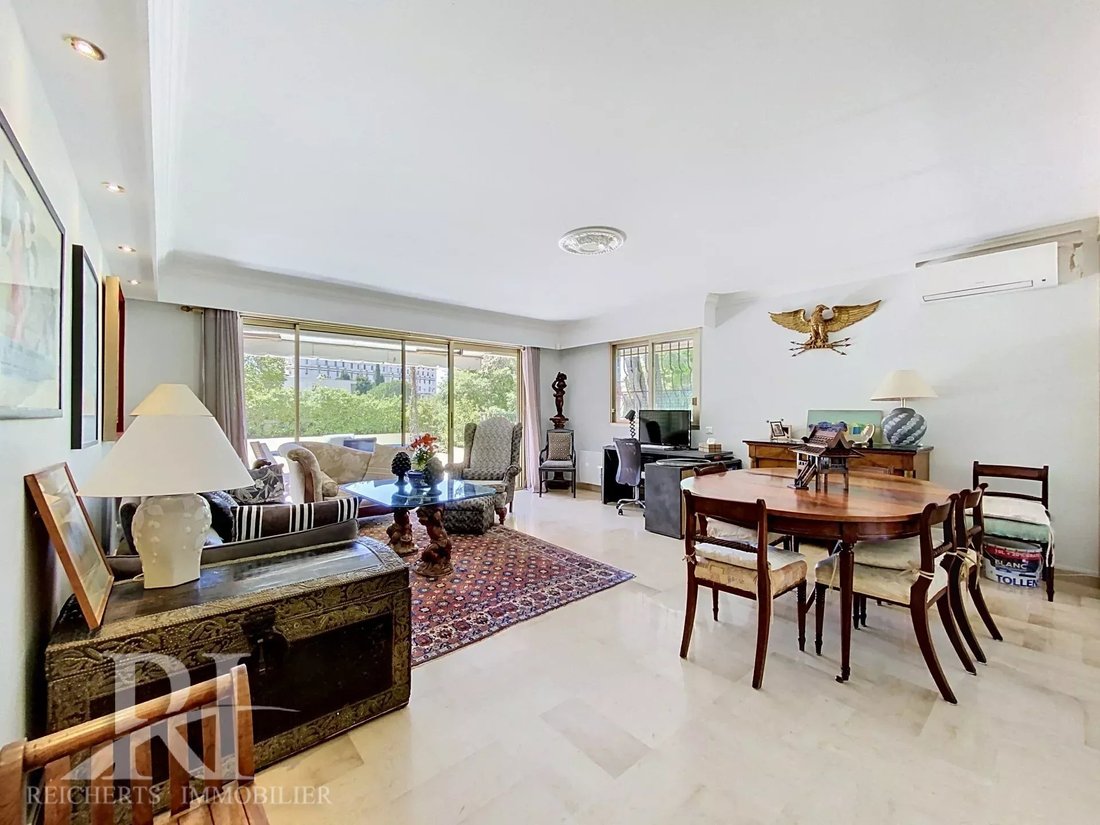 Apartment in Cannes, Provence-Alpes-Côte d'Azur, France 2 - 17948812