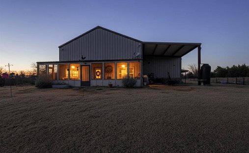 House in Dodd City, Texas, United States 1