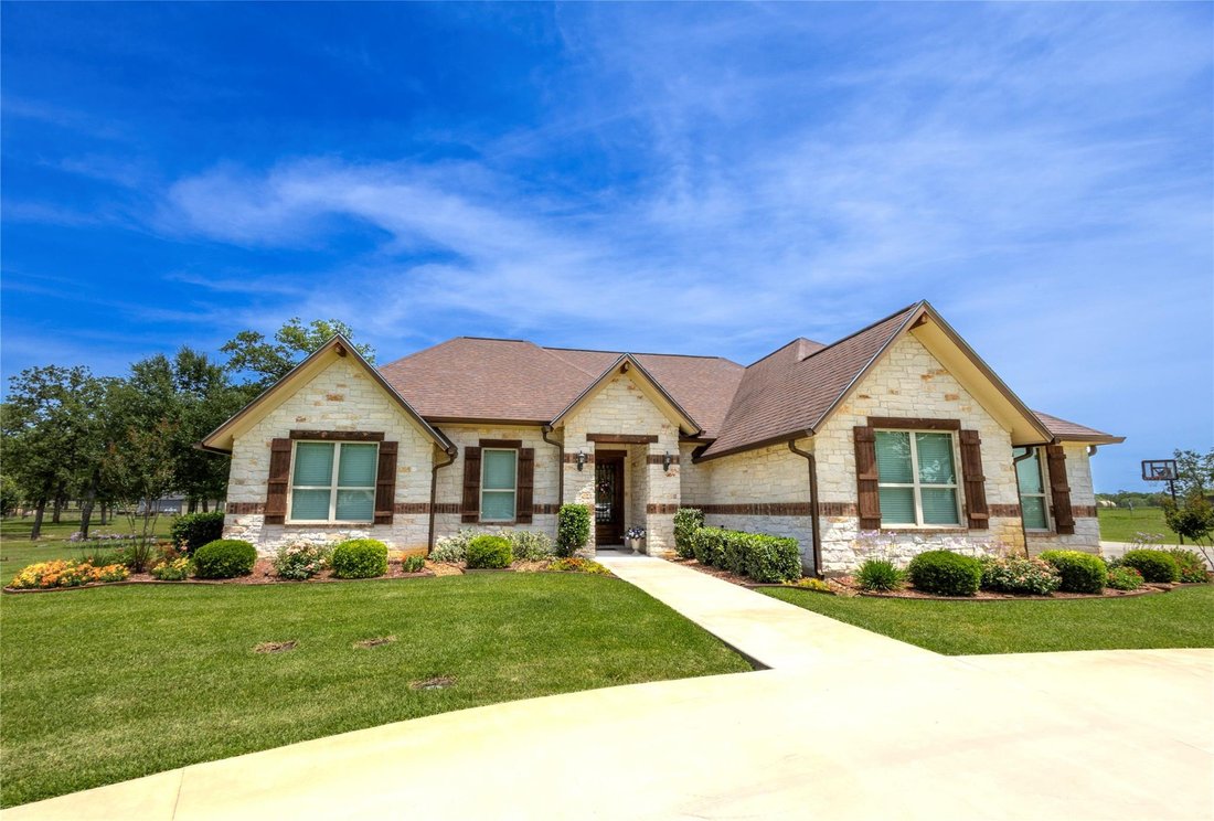 House in Hallettsville, Texas, United States 3 - 17935055