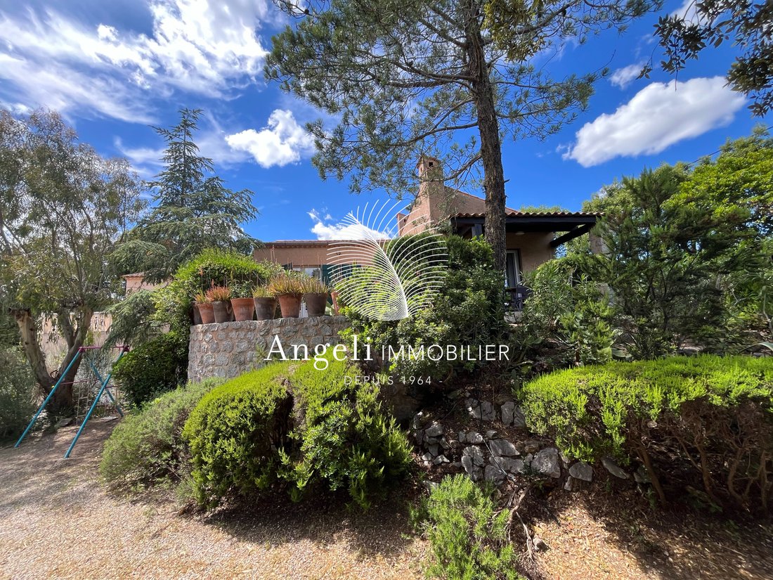 House in Frejus, Provence-Alpes-Côte d'Azur, France 3 - 17092011