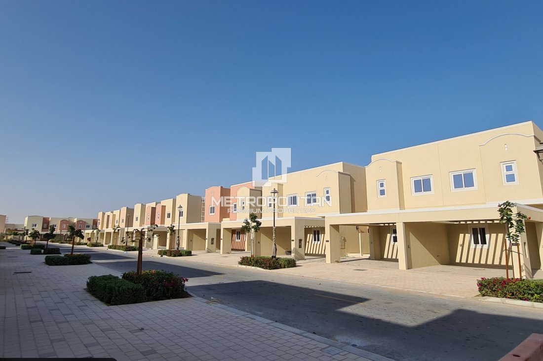 Townhouse in Wadi Al Safa 5, Wadi Al Safa, Dubai 1 - 17949428