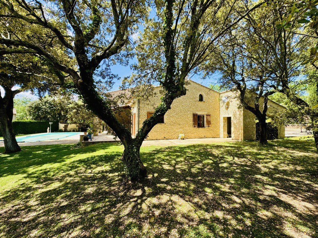 Estate in Grignan, Auvergne-Rhône-Alpes, France 2 - 17952896