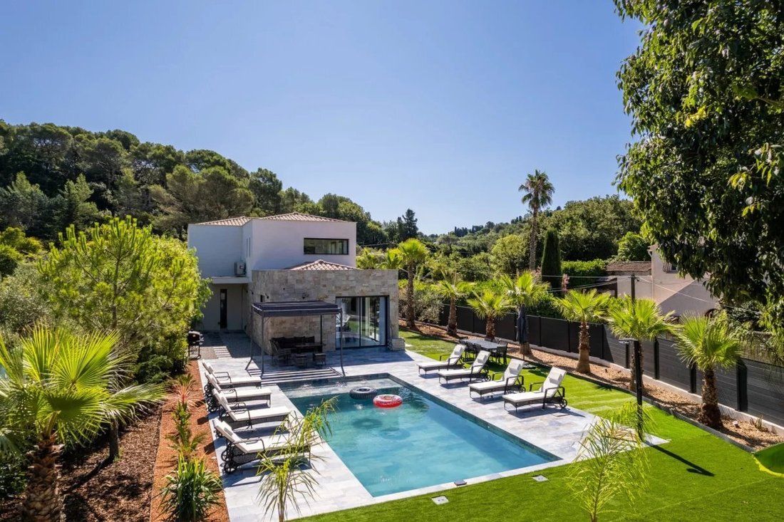 Villa in Mougins, Provence-Alpes-Côte d'Azur, France 1 - 17947440