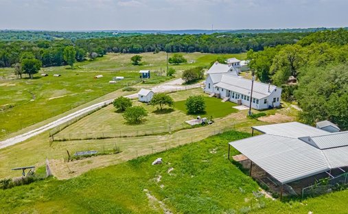 Farm Ranch in Granbury, Texas, United States 1