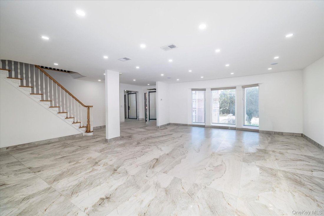 House in East Rockaway, New York, United States 2 - 17504023