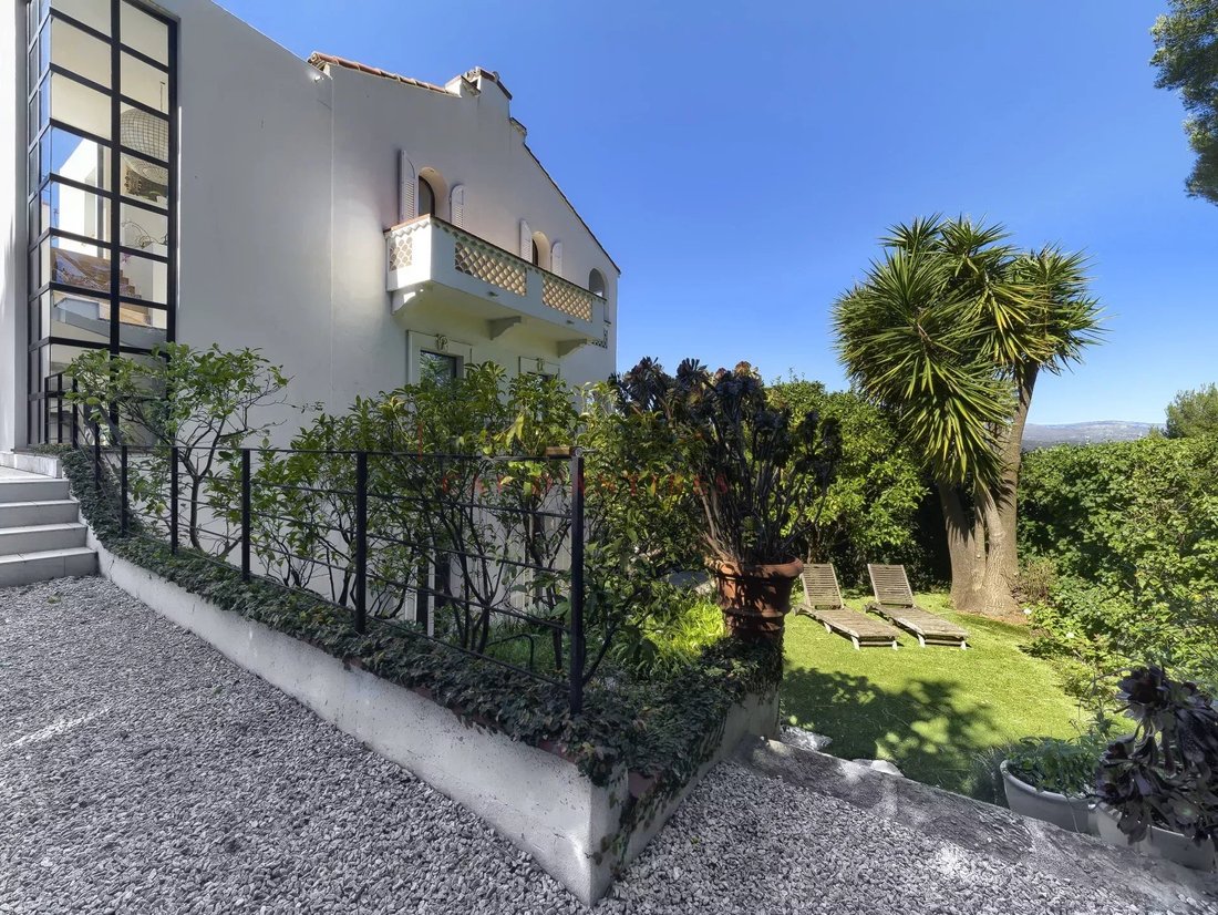 Villa in Antibes, Provence-Alpes-Côte d'Azur, France 5 - 17948767