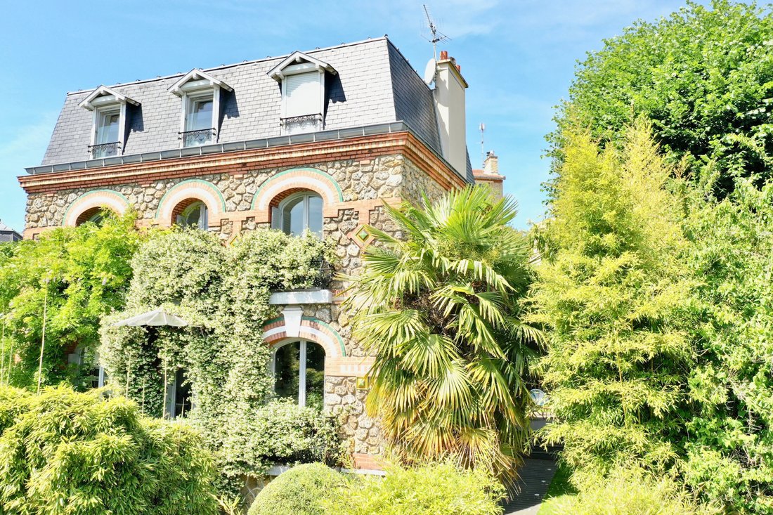 House in Saint-Cloud, Ile-de-France, France 1 - 17953057