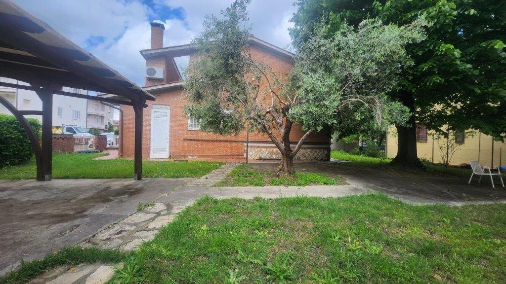 House in Calcinaia, Tuscany, Italy 1 - 17952858