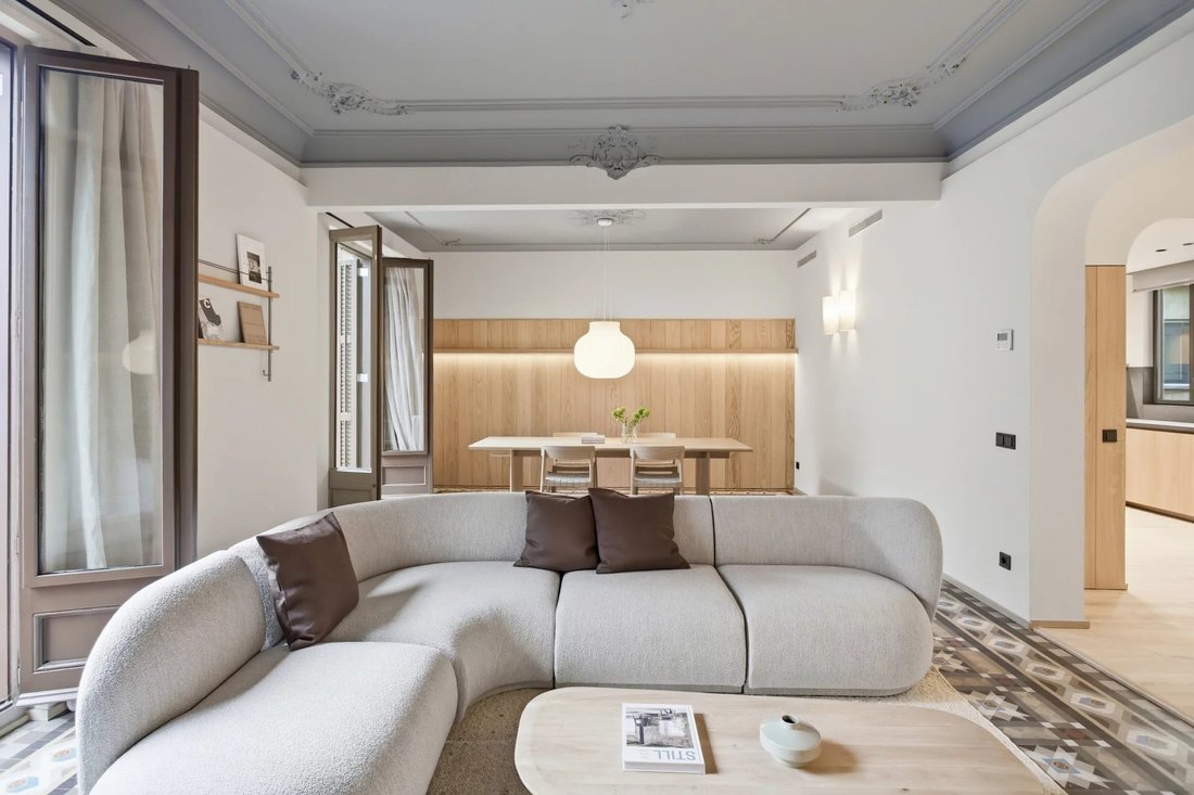 Apartment in Eixample, Barcelona, Spain 3 - 17949235