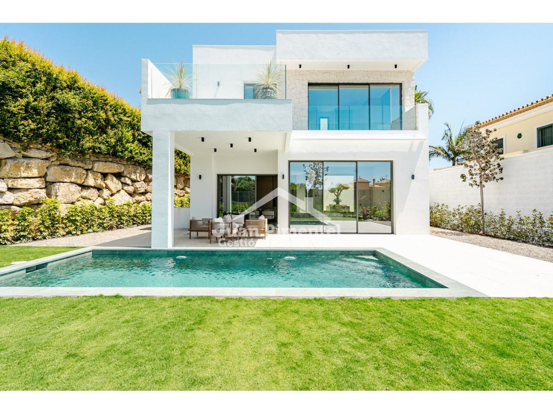 Chalet in Estepona, Andalusia, Spain 2 - 17947274