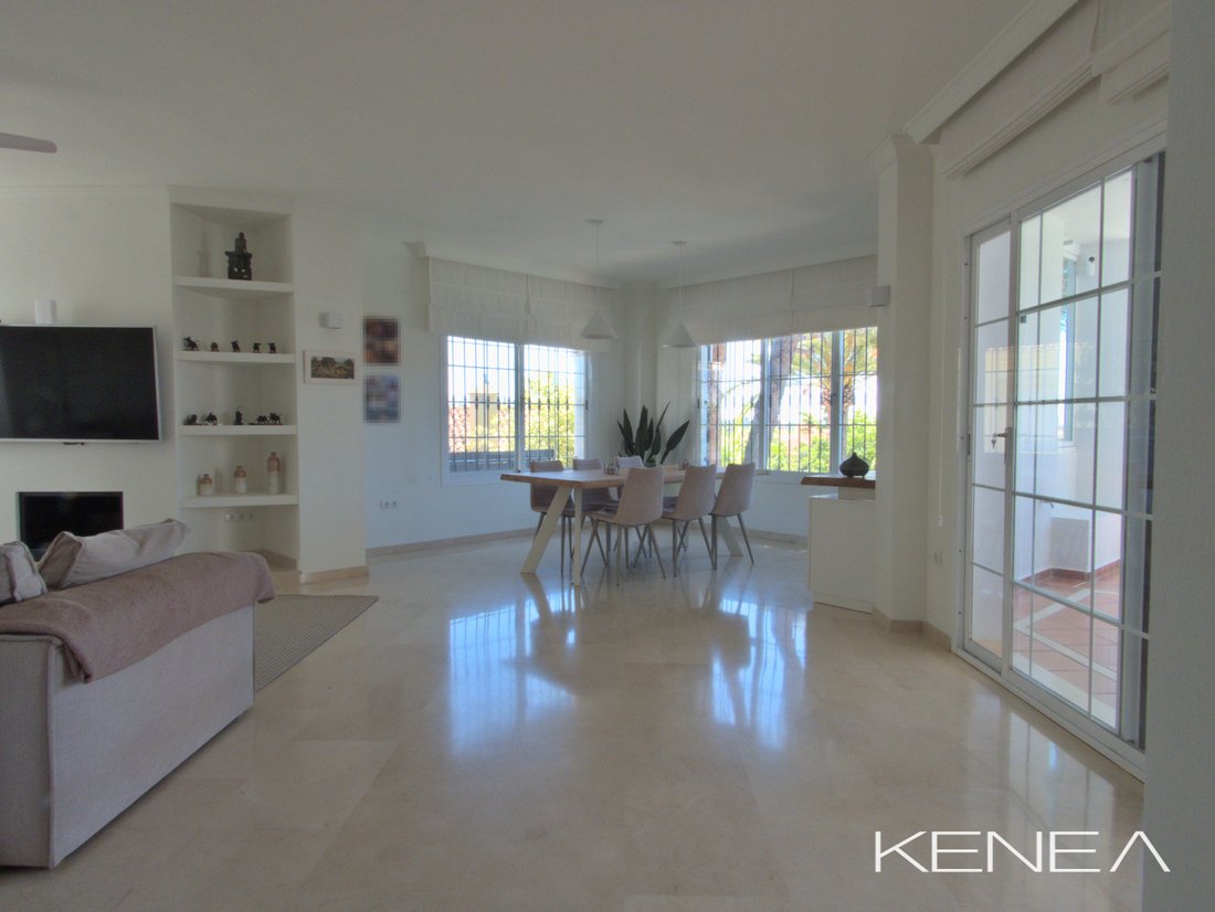 Villa in Elviria-Cabopino, Marbella, Spain 2 - 17947434