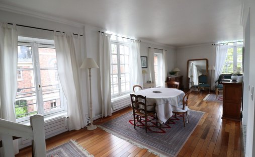 Apartment in Le Plateau, Louveciennes, France 1